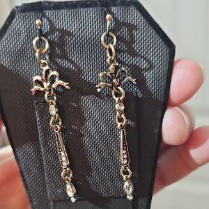 Chic Gold Floral Dangle Earrings